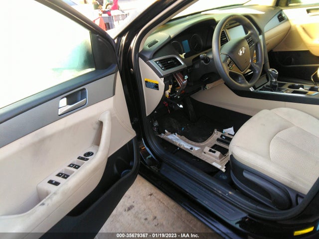 Hyundai SONATA SE 2017 5NPE24AFXHH485577 Image 6