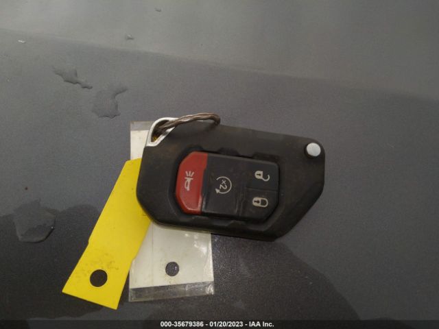1C4HJXDG1JW229723 Jeep Wrangler Unlimited Sport S