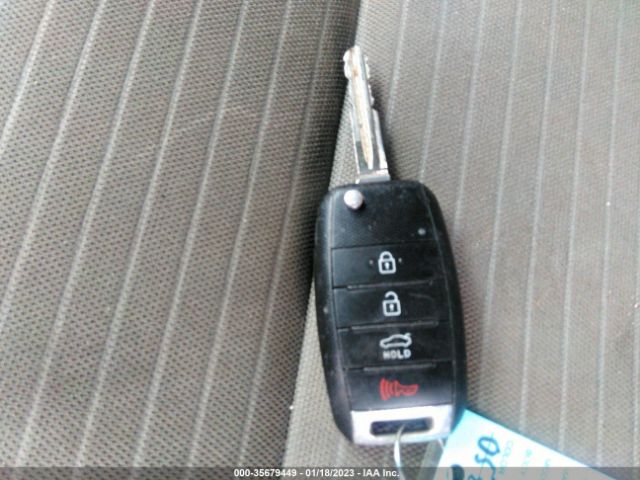 KNAFX4A64E5189050 KIA FORTE LX