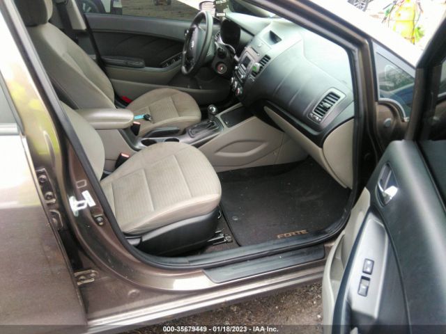 KNAFX4A64E5189050 KIA FORTE LX