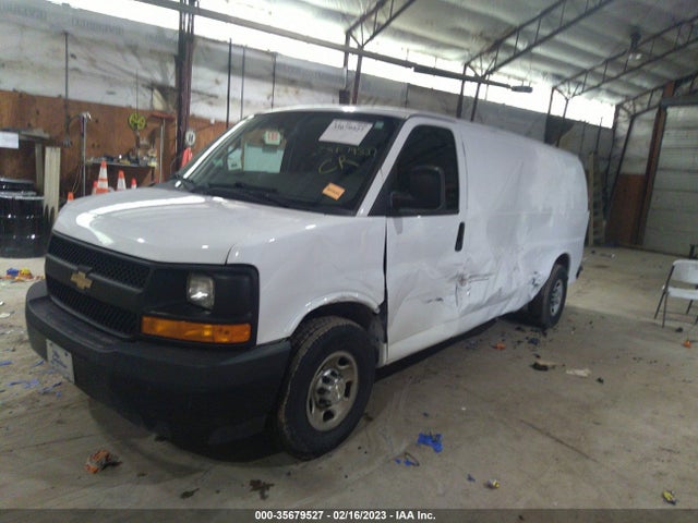 Chevrolet Express 3500 Work Van 2017 1GCZGHFG0H1318020 Image 2