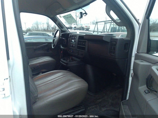 Chevrolet Express 3500 Work Van 2017 1GCZGHFG0H1318020 Image 5