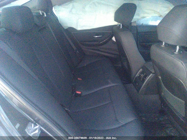 BMW 3 Series 320i Xdrive 2018 WBA8E5G52JNV03338 Image 9