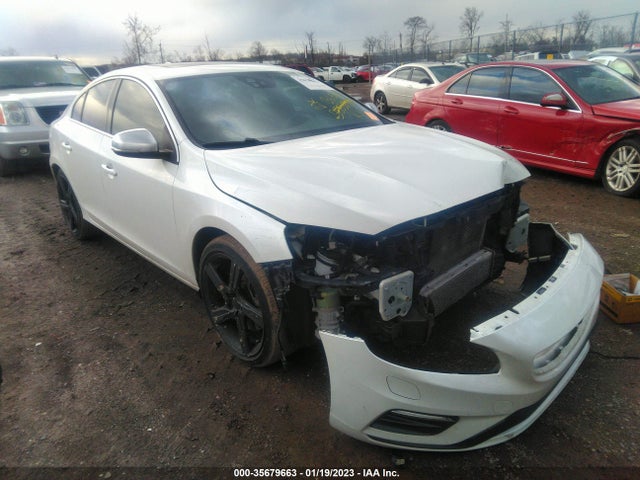 Volvo S60 T6 R-design Platinum 2015 YV1902TH3F1304733 zdjęcie główne