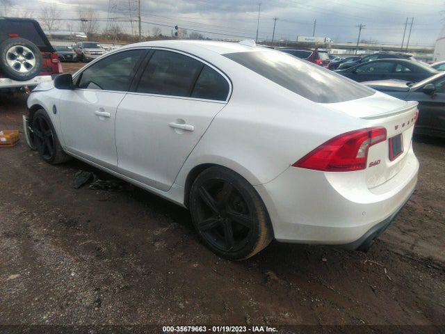 Volvo S60 T6 R-design Platinum 2015 YV1902TH3F1304733 Image 3