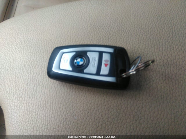 BMW 3 Series 330i Xdrive 2018 WBA8D9G56JNU66708 Image 3