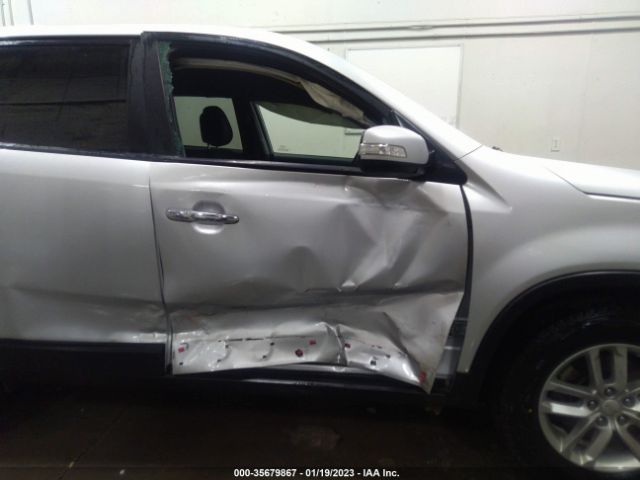 5XYKT3A68FG629335 KIA SORENTO LX