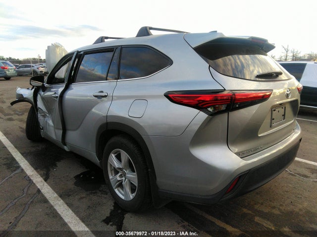 2022 Toyota Highlander, VIN: 5TDBZRBH8NS205947