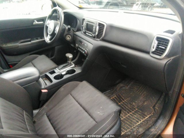 KNDPMCAC8H7040598 KIA Sportage Lx