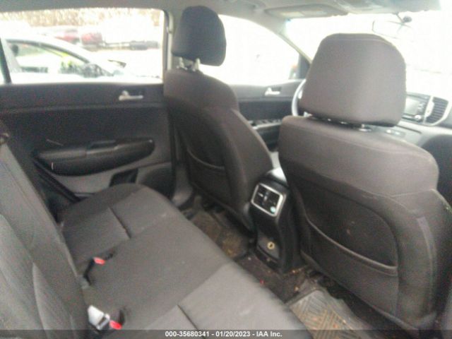 KNDPMCAC8H7040598 KIA Sportage Lx