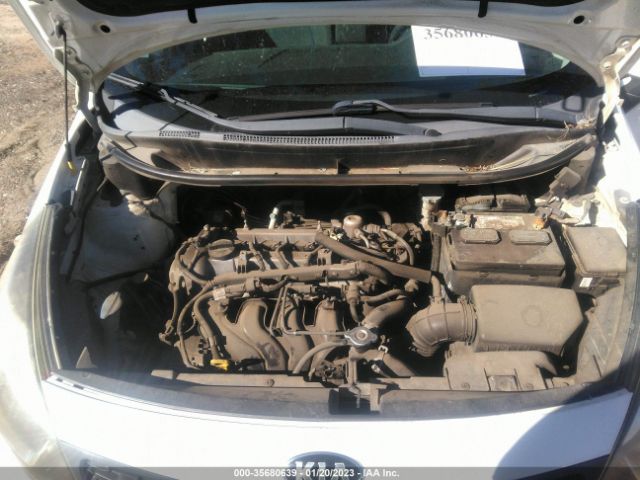 KNADM4A35F6438943 KIA RIO LX