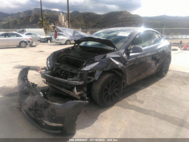 7SAYGAEE5NF429252 Tesla Model Y