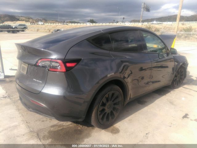 7SAYGAEE5NF429252 Tesla Model Y