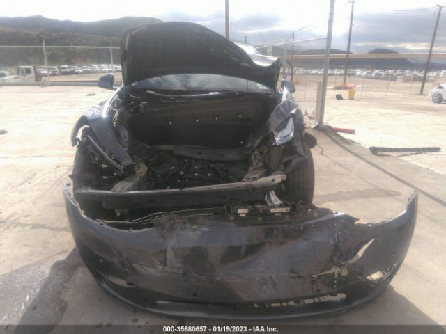7SAYGAEE5NF429252 Tesla Model Y
