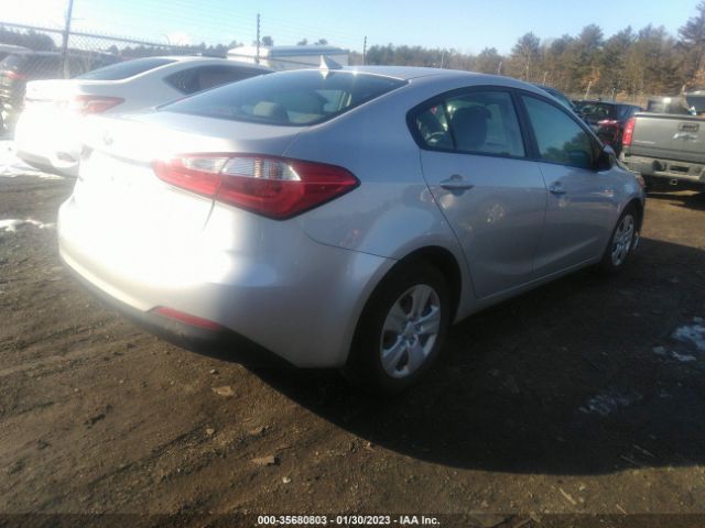 KNAFK4A65F5371145 KIA FORTE LX