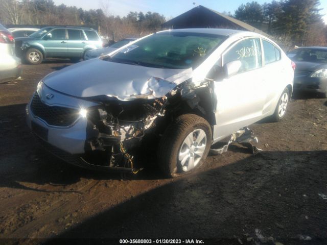 KNAFK4A65F5371145 KIA FORTE LX