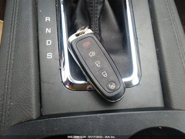 2019 Lincoln MKT, VIN: 2LMHJ5AT0KBL02010