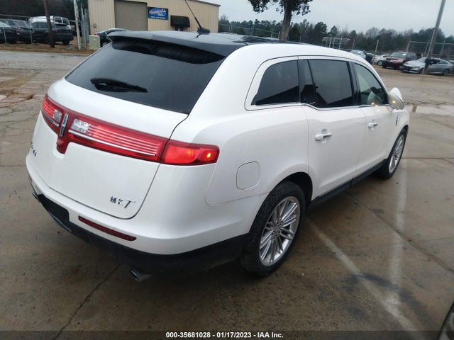 2019 Lincoln MKT, VIN: 2LMHJ5AT0KBL02010
