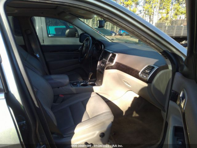 1C4RJFAT1CC111868 Jeep Grand Cherokee Laredo