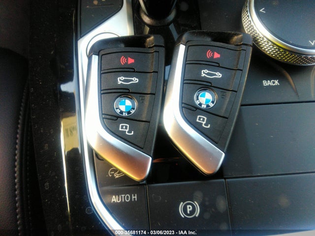 2022 BMW X4, VIN: 5UX43DT03N9M58208
