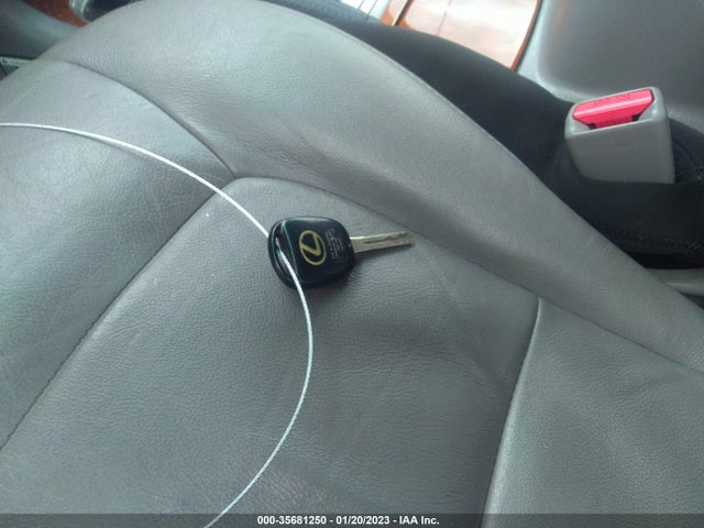Lexus LX 470 2005 JTJHT00W854001201 Image 3