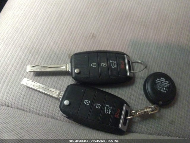 KIA Sedona L 2015 KNDMA5C13F6025335 Image 11