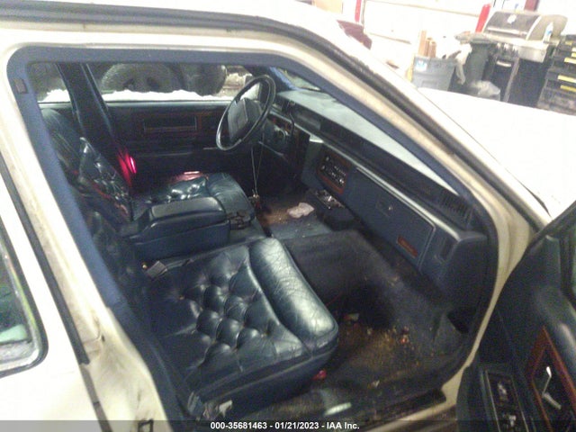 1G6CB53B7M4201946 Cadillac Fleetwood