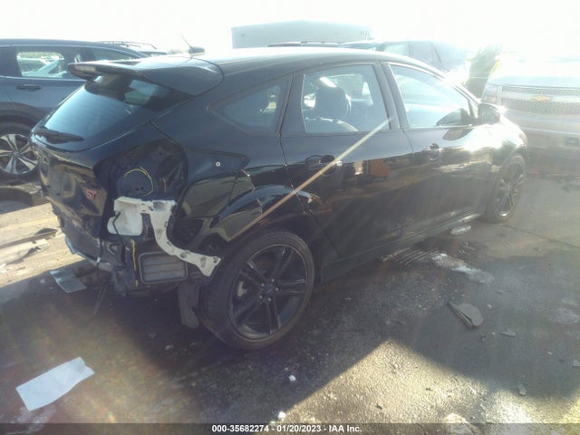 2018 Ford Focus, VIN: 1FADP3L98JL247653