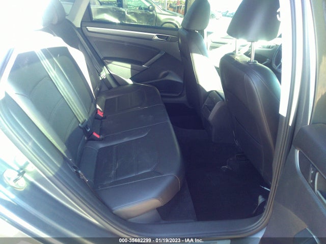 1VWDT7A32HC009669 Volkswagen Passat R-line W/comfort Pkg