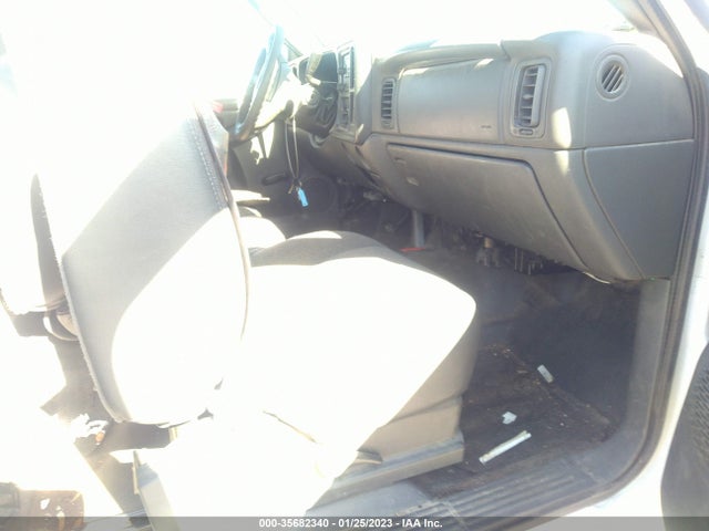 2006 CHEVROLET SILVERADO 2500HD WORK TRUCK VIN: 1GCHC24UX6E174902