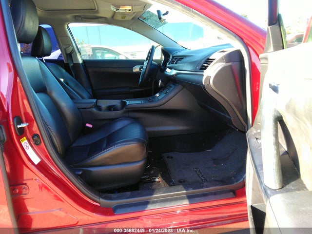 JTHKD5BH9B2035509 Lexus CT 200H