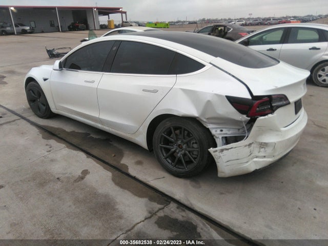 2019 TESLA MODEL 3 5YJ3E1EA3KF486149 Photo 2