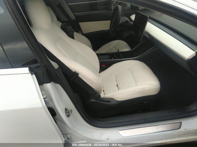2019 TESLA MODEL 3 5YJ3E1EA3KF486149 Photo 4