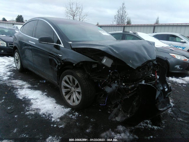 2021 Tesla Model X, VIN: 5YJXCDE27MF324786