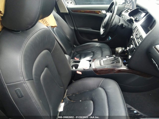 2016 Audi A4, VIN: WAUBFAFL6GN011402