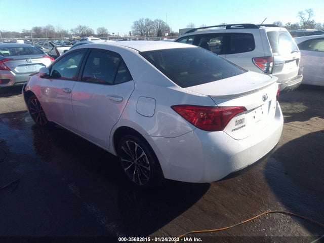 35682815 :رقم المزاد ، 5YFBURHE2JP785775 vin ، 2018 Toyota Corolla Se مزاد بيع