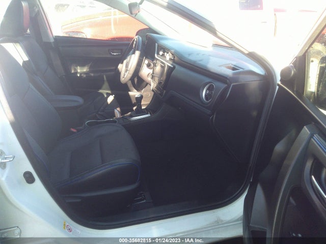 35682815 :رقم المزاد ، 5YFBURHE2JP785775 vin ، 2018 Toyota Corolla Se مزاد بيع