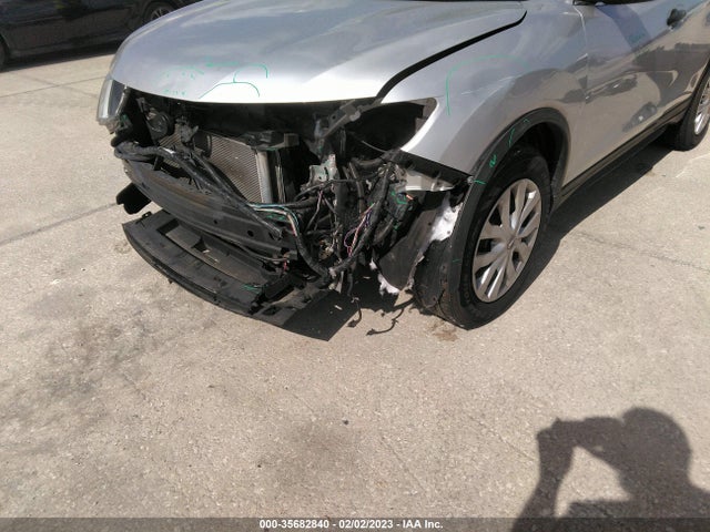 Nissan ROGUE S 2017 KNMAT2MT4HP502220 Image 8