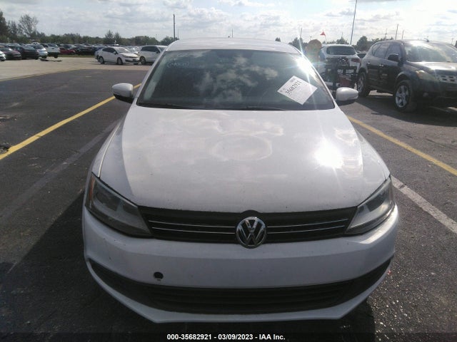 3VWDX7AJXCM067247 Volkswagen Jetta Sedan Se