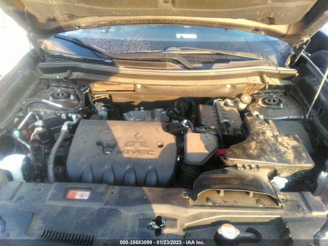 JA4AD3A33HZ064232 Mitsubishi Outlander Se/sel