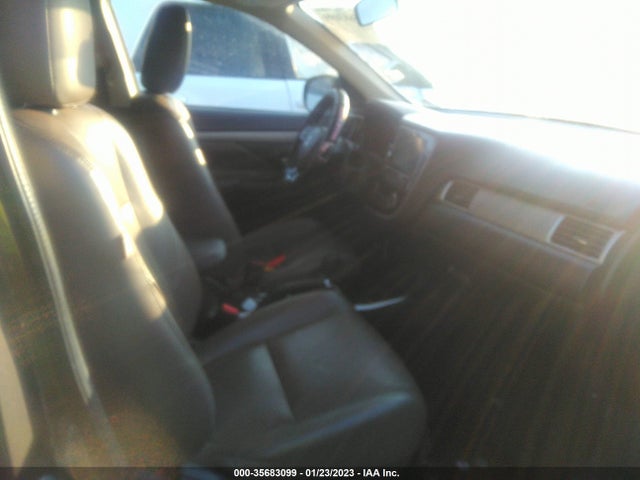JA4AD3A33HZ064232 Mitsubishi Outlander Se/sel
