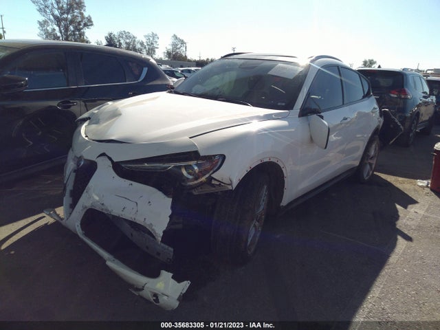 ZASFAKNN1J7B96005 Alfa Romeo Stelvio Ti Sport
