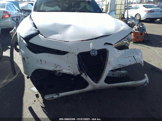 ZASFAKNN1J7B96005 Alfa Romeo Stelvio Ti Sport