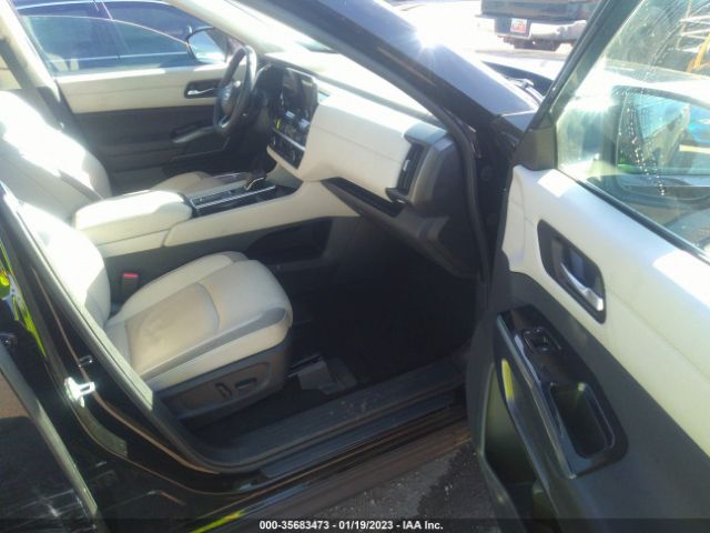 5N1DR3CB8NC226973 Nissan Pathfinder Sl