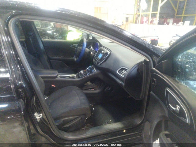 1C3CCCAB8FN640379 Chrysler 200 Limited