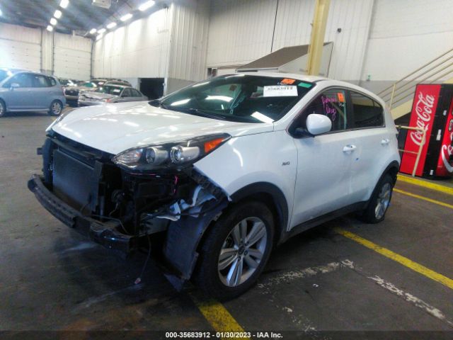 KNDPMCAC8J7466541 KIA Sportage Lx