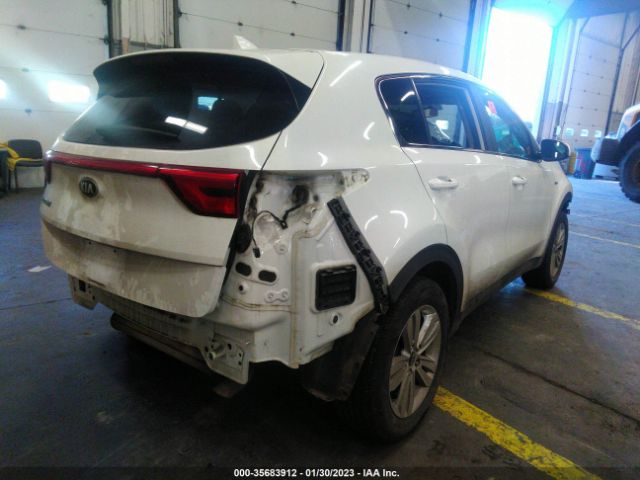 KNDPMCAC8J7466541 KIA Sportage Lx