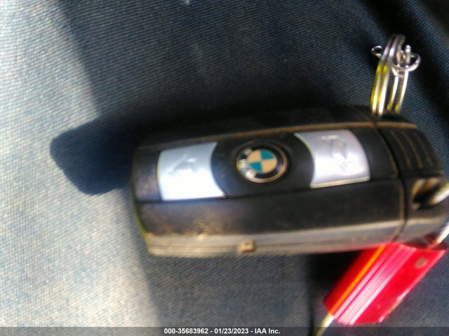 BMW 5 Series 528i 2008 WBANU53558CT18590 Image 3
