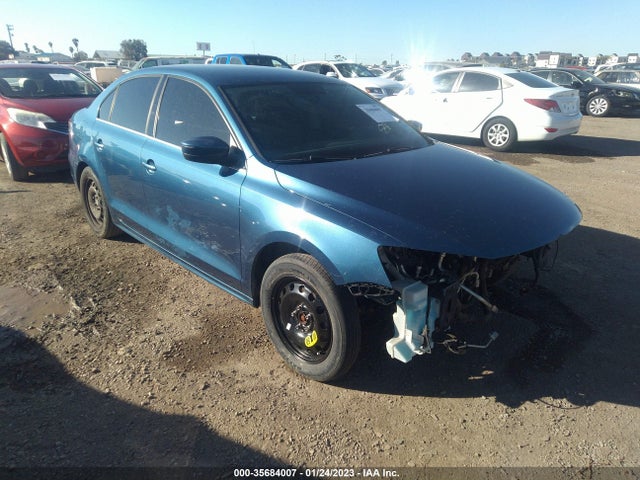 2017 3VW167AJ1HM379213 main image