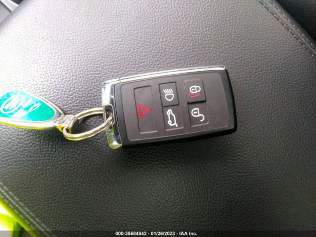 SADCJ2EX8MA668077 Jaguar F-PACE S